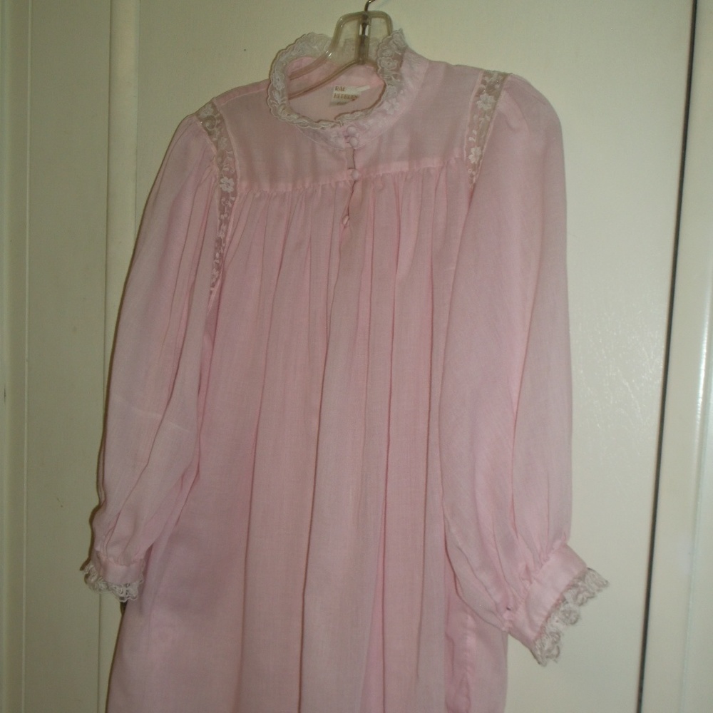 Hepburn Pink COTTON & Lace full nightshirt M